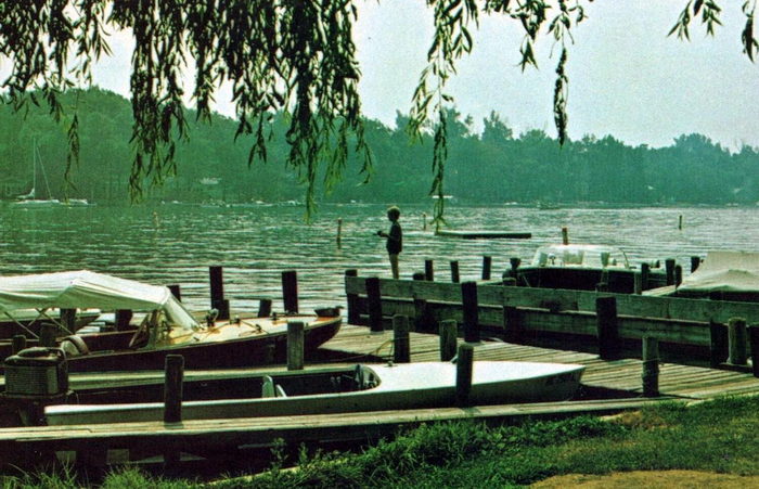 Gull Lake Ministries (Gull Lake Bible Conference) - Vintage Postcard (newer photo)